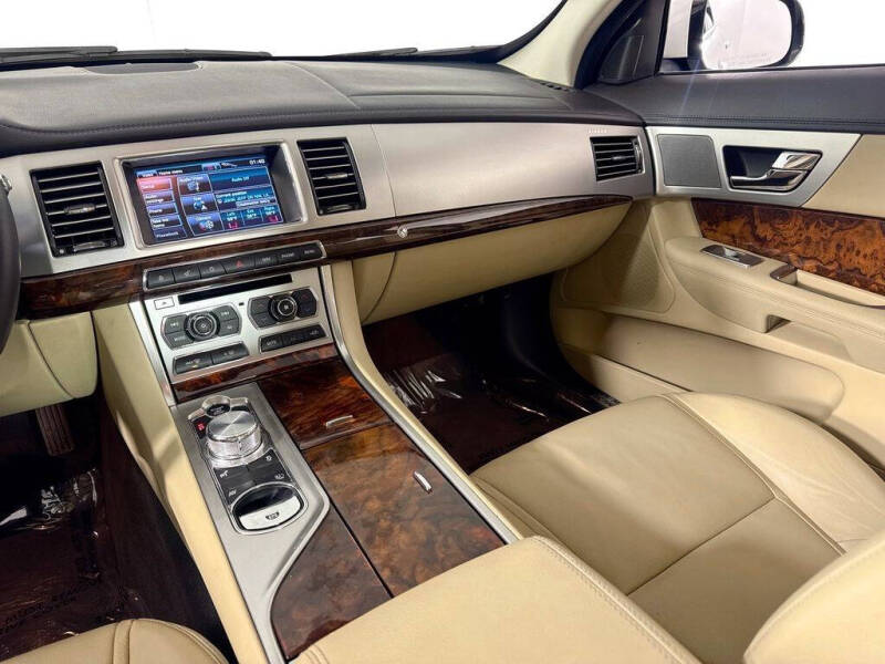 2012 Jaguar XF