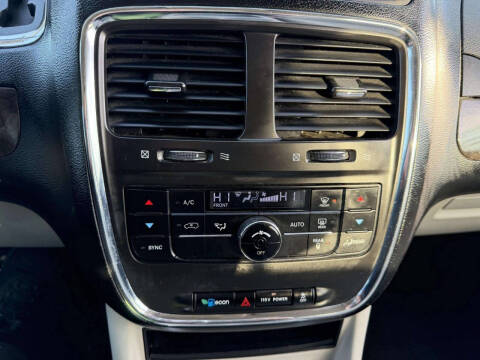 2011 Dodge Grand Caravan Crew