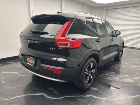 2023 Volvo XC40 B5 Core