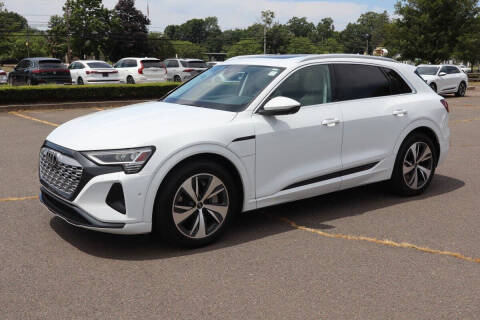 2024 Audi Q8 e-tron quattro Premium Plus