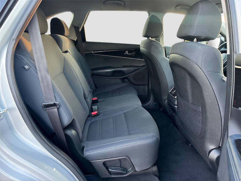 2019 Kia Sorento LX V6