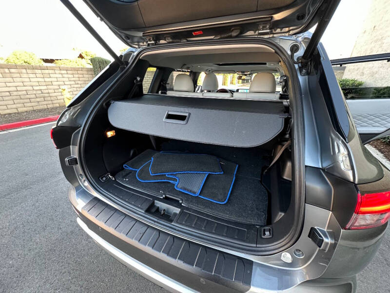 2023 Mitsubishi Outlander PHEV SEL