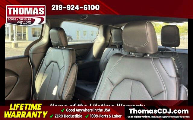 2026 Chrysler Pacifica Select