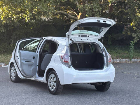 2013 Toyota Prius c One