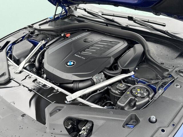 2025 BMW 8 Series 840i