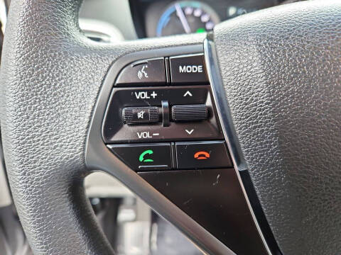 2017 Hyundai Sonata Hybrid SE