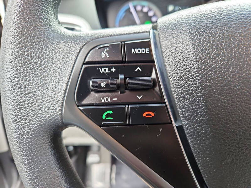 2017 Hyundai Sonata Hybrid SE