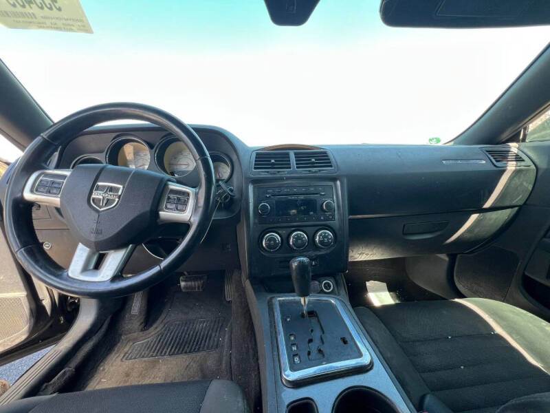 2012 Dodge Challenger SXT