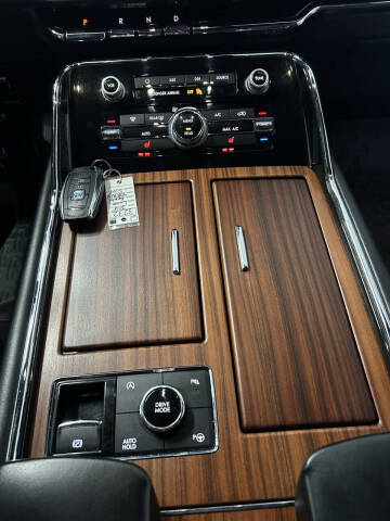 2018 Lincoln Navigator Select