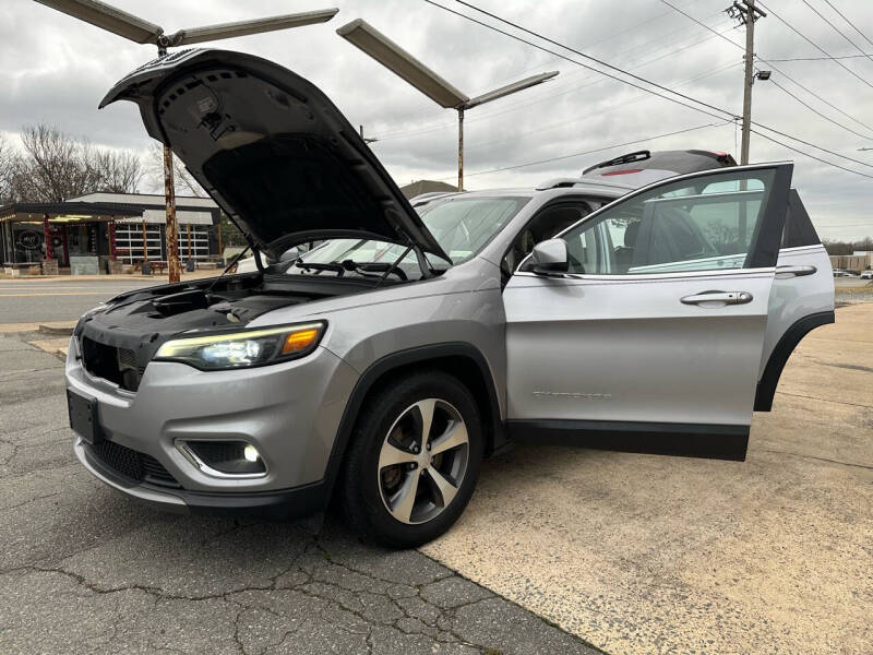 2020 Jeep Cherokee Limited photo 15