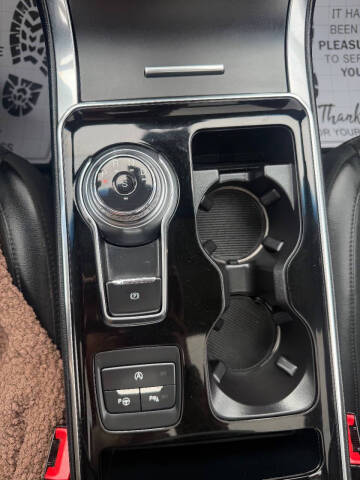 2019 Ford Edge Titanium