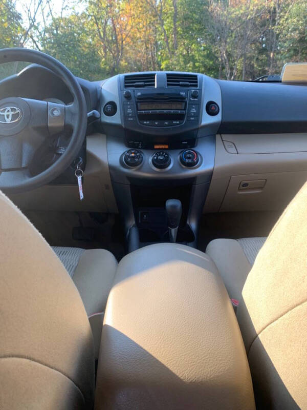 2011 Toyota RAV4 Base photo 15