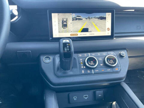 2024 Land Rover Defender 90 P400 X-Dynamic SE