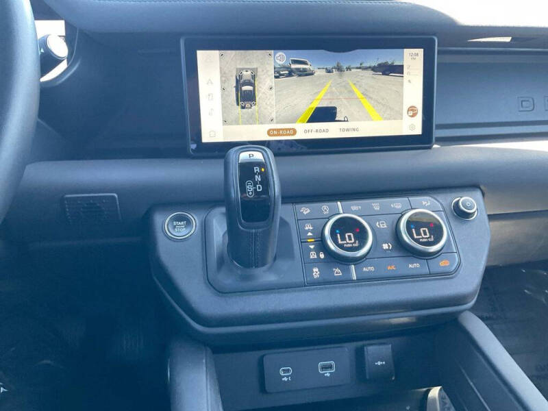 2024 Land Rover Defender 90 P400 X-Dynamic SE