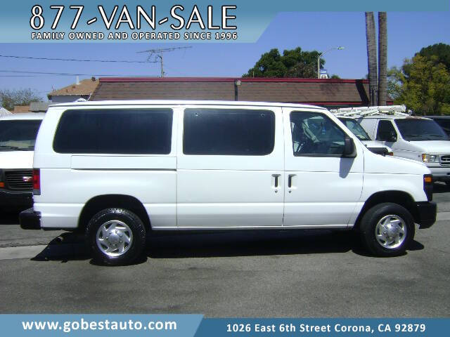 White 2010 Ford E-Series E-350 SD XL E-350 SD XL 3dr Passenger Van 1