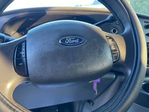 2008 Ford E-Series E-350 SD XLT