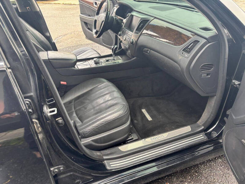 2011 Hyundai Equus Signature