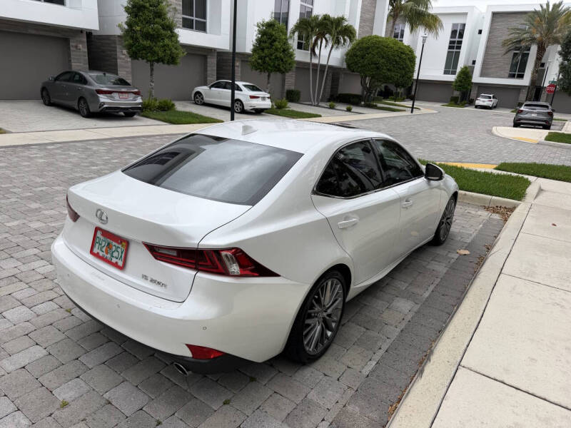 2016 Lexus IS 200t