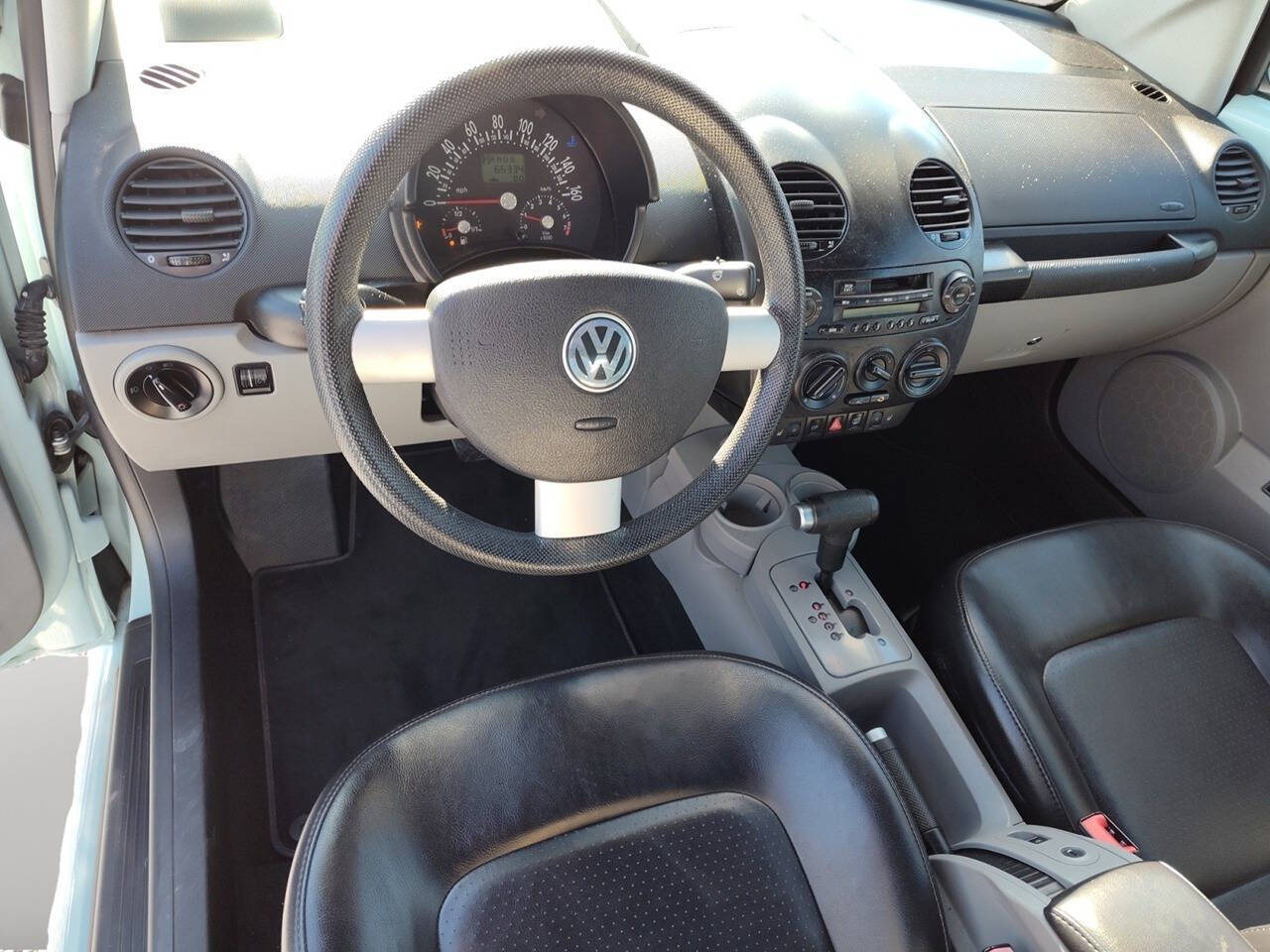 2003 Volkswagen New Beetle Convertible for sale at Tennessee Motors in Elizabethton, TN