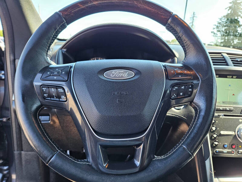 2017 Ford Explorer Platinum