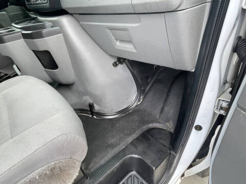 2010 Ford E-Series E-250