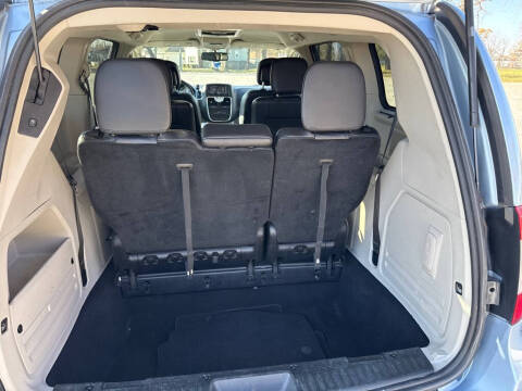 2013 Chrysler Town and Country Touring-L