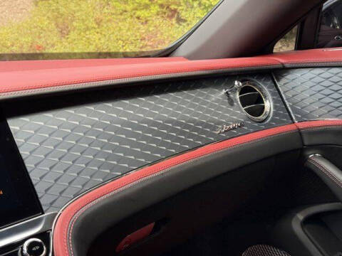 2024 Bentley Flying Spur Azure V8