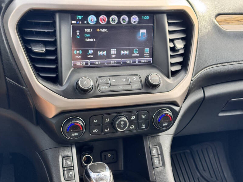 2017 GMC Acadia Denali