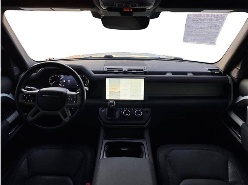 2022 Land Rover Defender 110 X-Dynamic SE