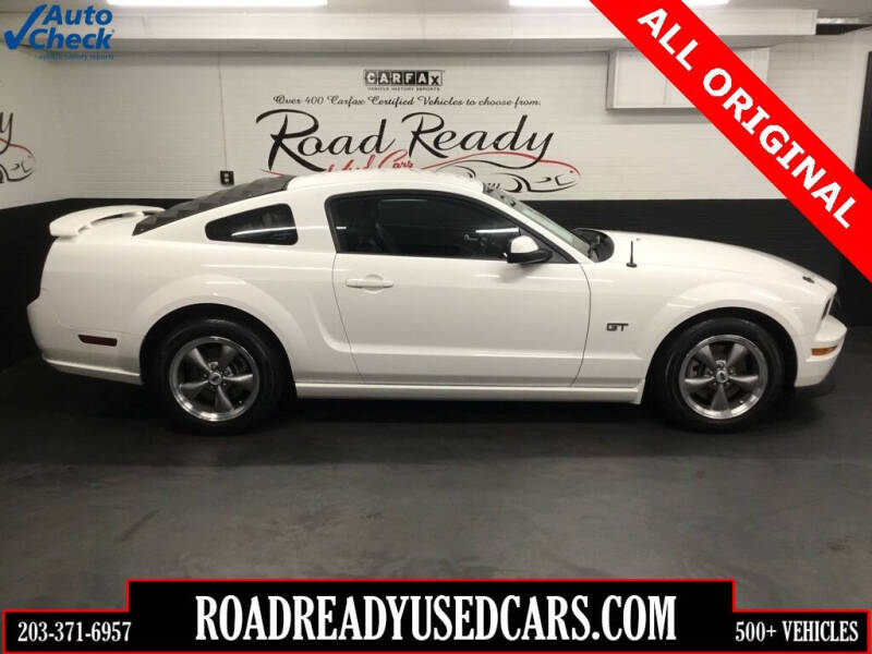 2005 Ford Mustang GT Deluxe