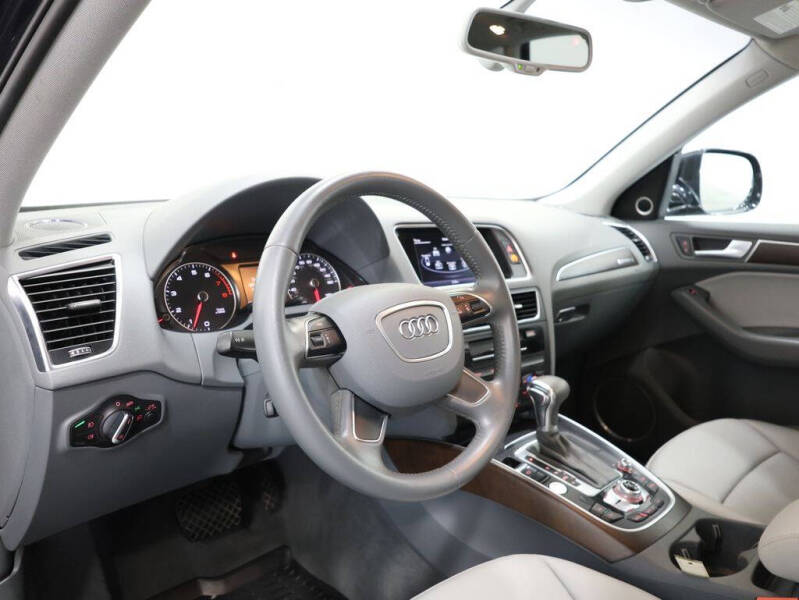 2017 Audi Q5 2.0T quattro Premium Plus