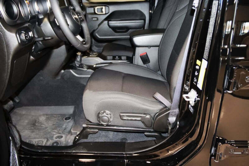 2023 Jeep Gladiator Sport S