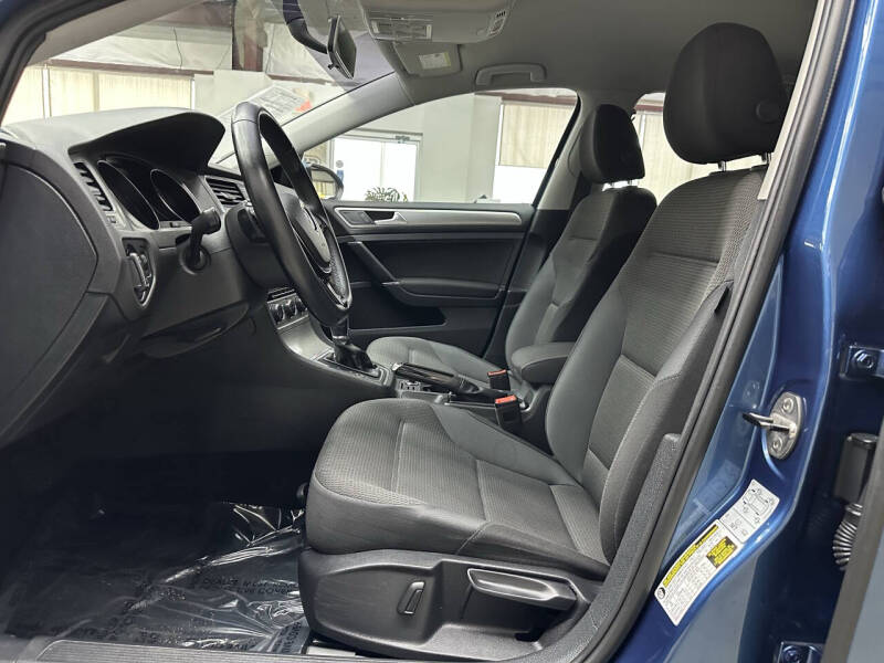 2017 Volkswagen Golf SportWagen TSI S 4Motion