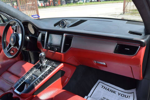 2015 Porsche Macan Turbo