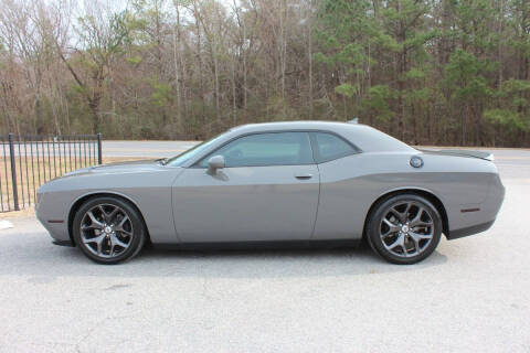 2018 Dodge Challenger SXT Plus