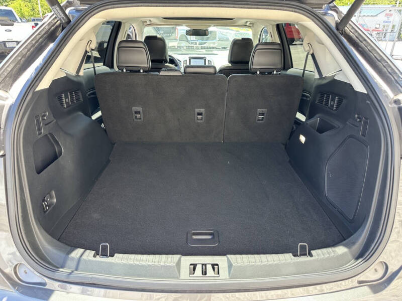 2021 Ford Edge Titanium