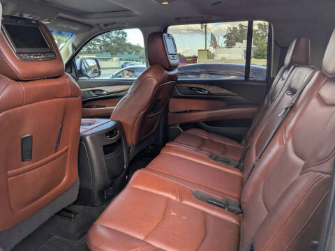 2016 Cadillac Escalade ESV Luxury Collection