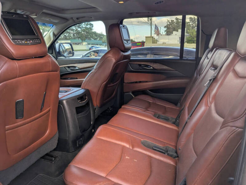 2016 Cadillac Escalade ESV Luxury Collection