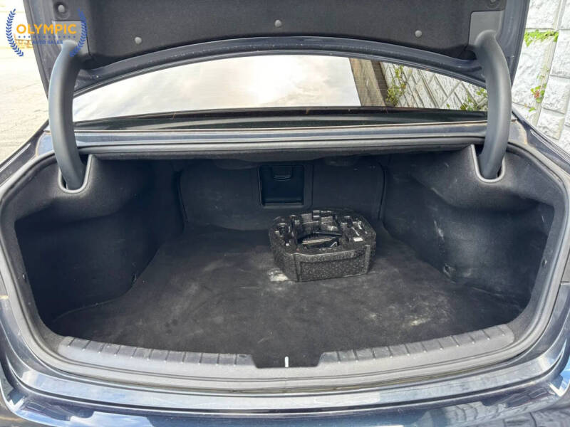 2018 Kia Cadenza Premium