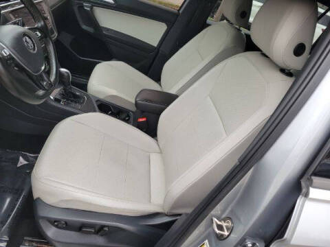 2021 Volkswagen Tiguan SE R-Line Black