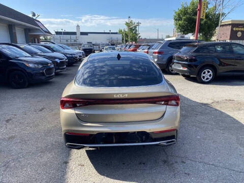 2022 Kia K5 EX