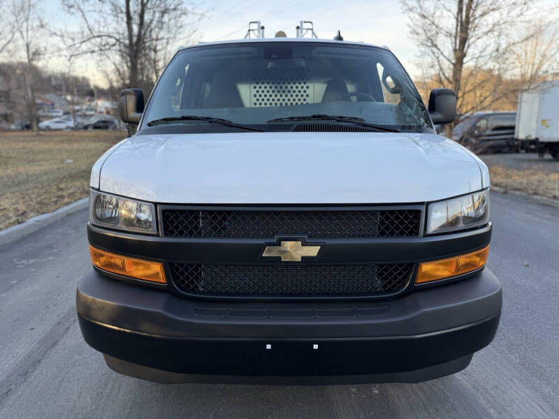 2025 Chevrolet Express 2500