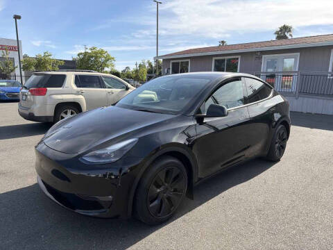 2025 Tesla Model Y Long Range