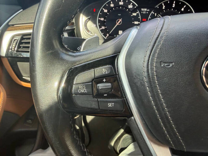 2019 BMW 5 Series 530i