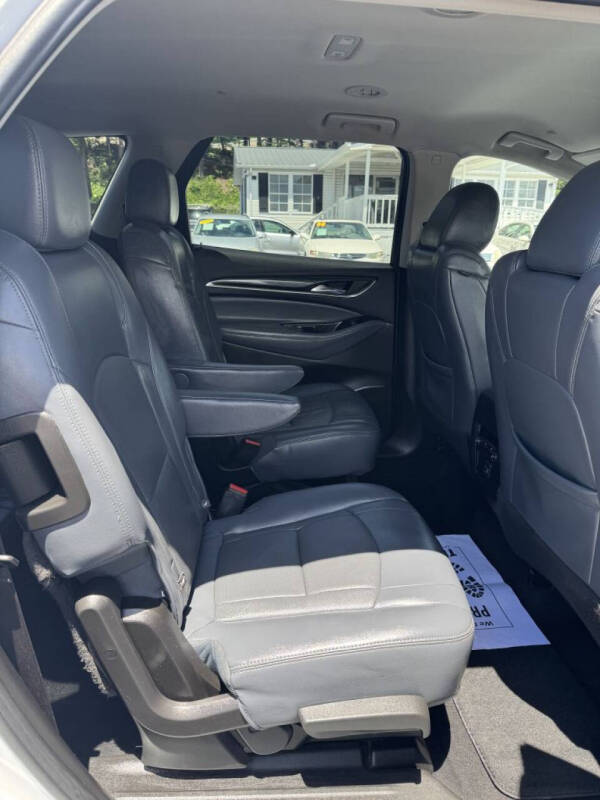 2020 Buick Enclave Essence