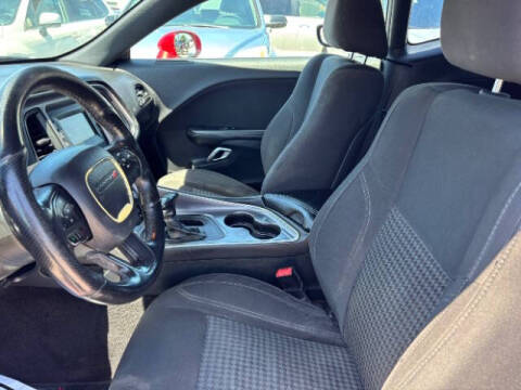 2017 Dodge Challenger SXT