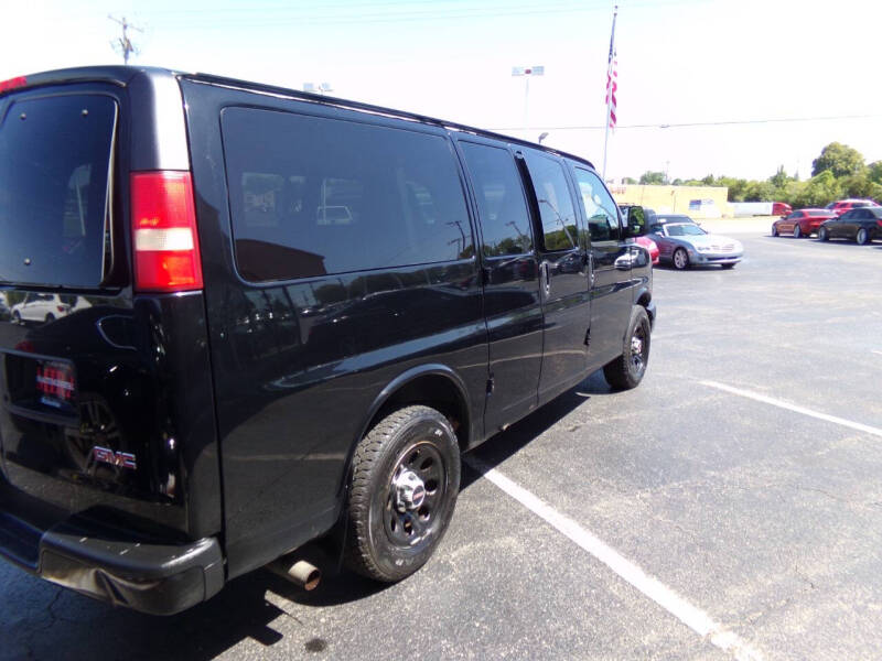 2010 GMC Savana LS 1500