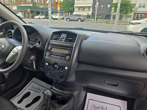 2016 Nissan Versa 1.6 S Plus