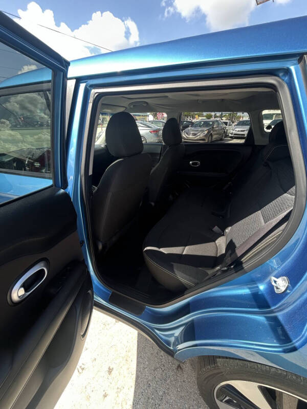 2016 Kia Soul +