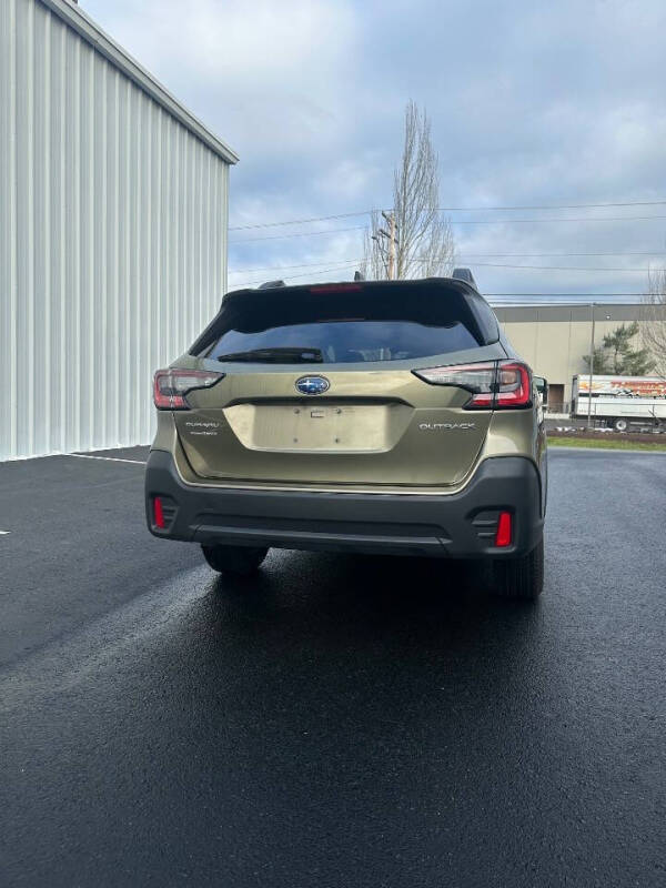 2022 Subaru Outback Premium